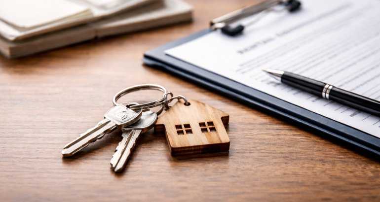 O direito do proprietário de visitar o imóvel arrendado.