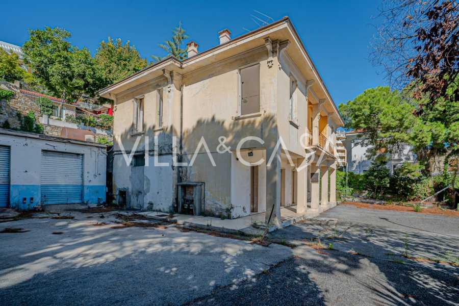 Casa em Sanremo para reconstrução.