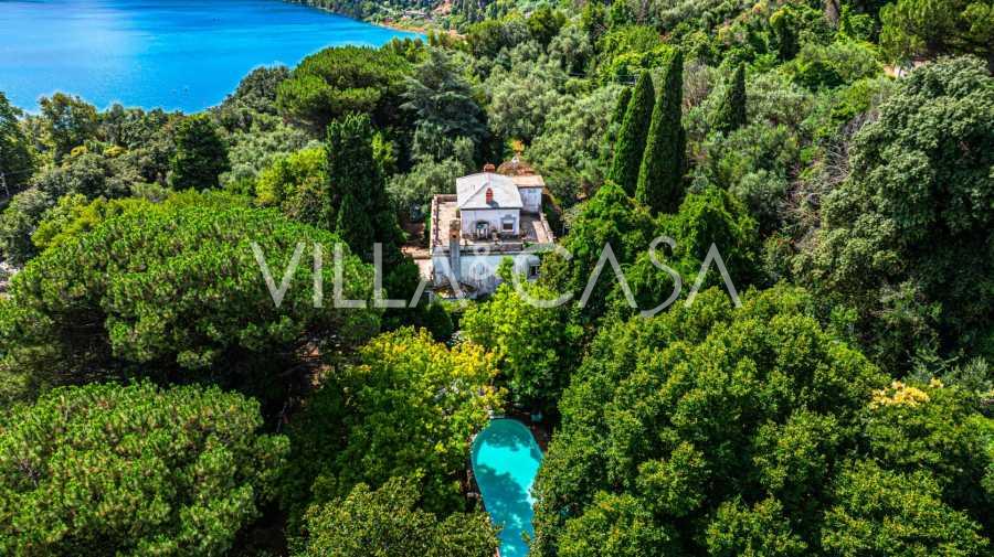 Villa de luxo em Castel Gandolfo, no lago Albano