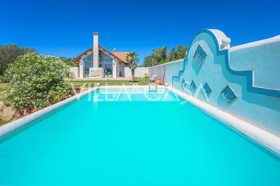 Villa moderna com piscina na fronteira entre Lazio e Toscana.