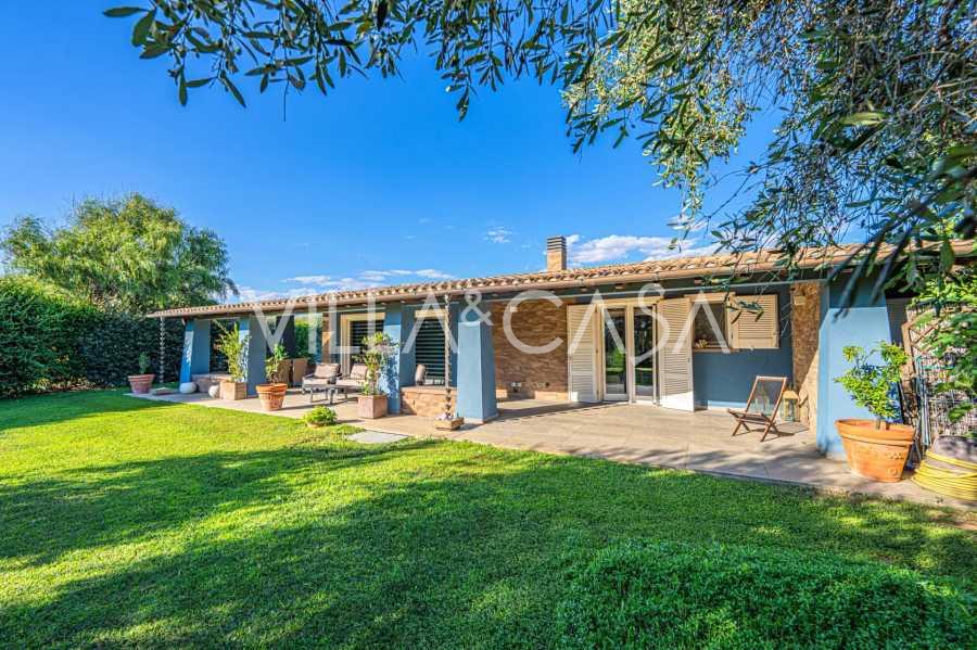 Nova villa à beira-mar à venda em Pescia Romana.