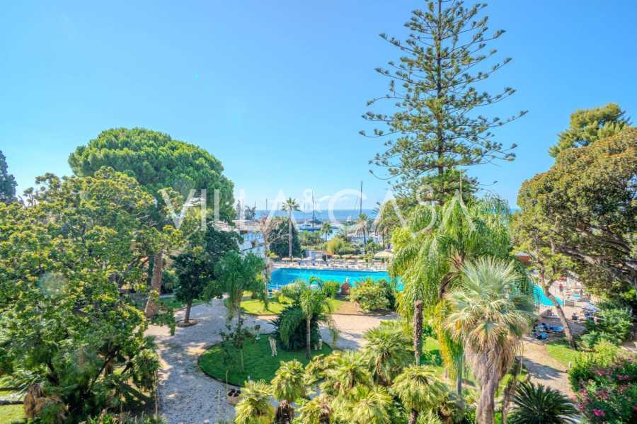 Aluga-se apartamento de luxo em Sanremo.