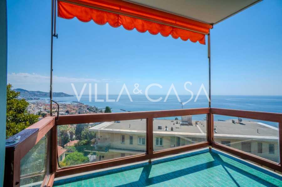 Apartamentos de luxo com vista para o mar em Sanremo.