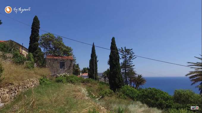 Terreno com projeto de casa em Bordighera.