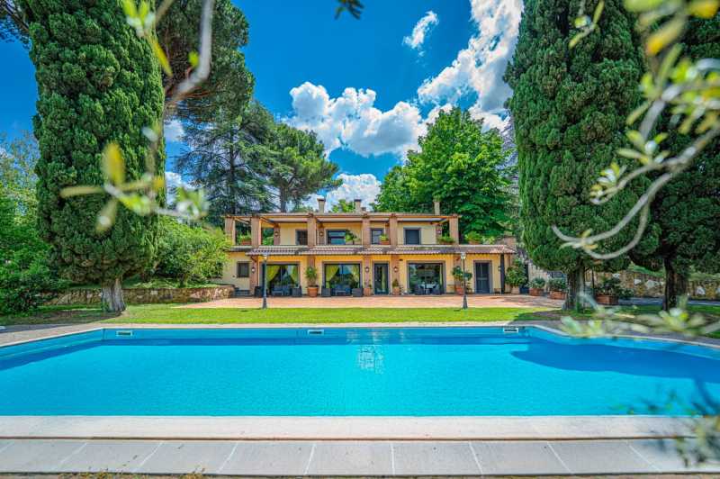 Frascati, Roma: vila de luxo com piscina