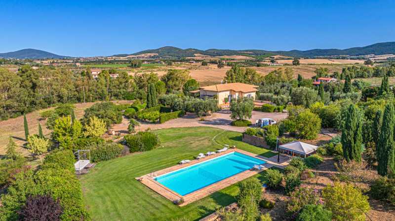Luxuosa vila à venda em Montalto di Castro