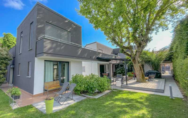 Mansão com piscina em Ferrara