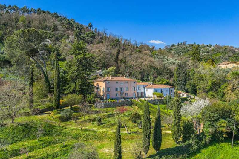 Villa com Charme Histórico em Lucca
