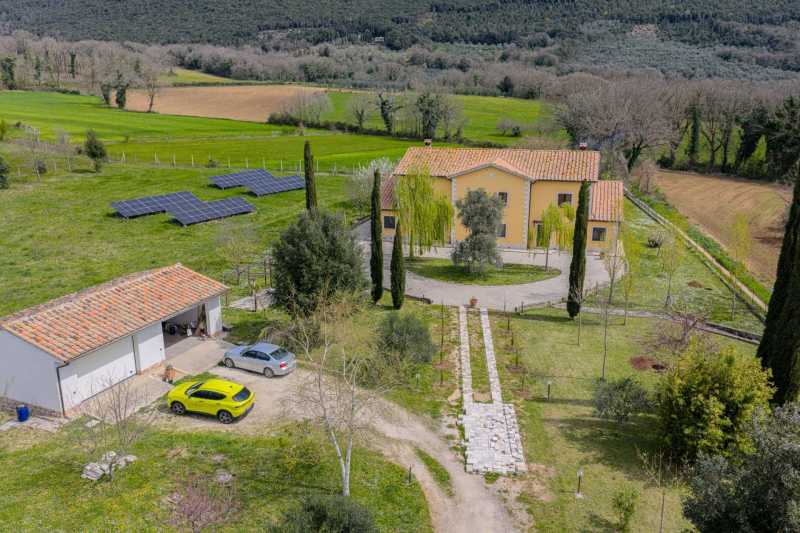 Propriedade estética no campo no centro da Umbria
