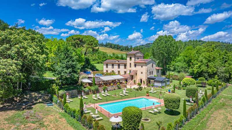 Vende-se deslumbrante mansão histórica perto de San Gimignano