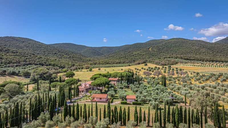 Vende-se agroturismo estiloso em Puntone