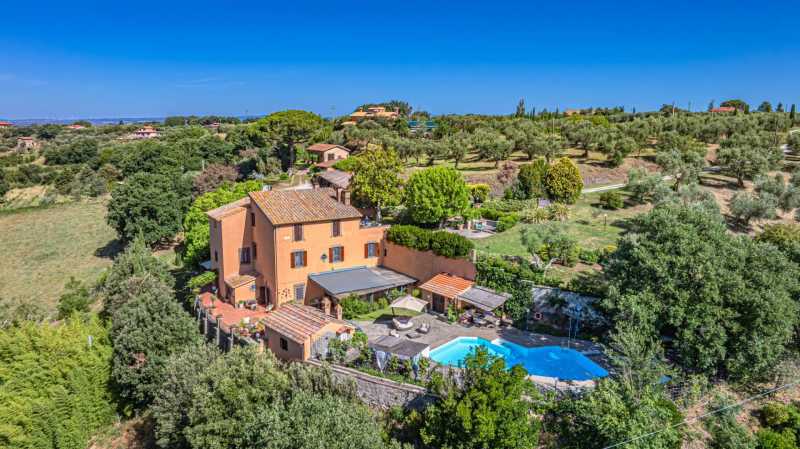Vende-se magnífica propriedade em Viterbo