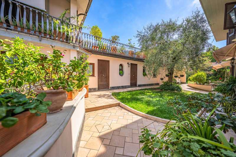 Vila prestigiosa em Montecatini Terme à venda