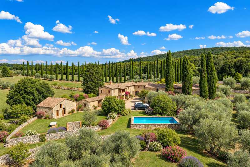 Terreno à venda com oliveiras perto de Siena, Toscana