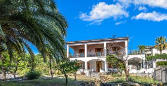 À venda casa em Sanremo.