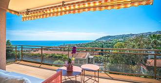 Apartamento de três quartos reformado em Sanremo.