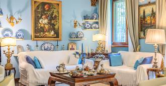 Apartamento de quatro quartos com design elegante em Milão.