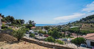 Moderna villa em Bordighera.