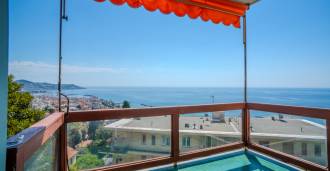 Apartamentos de luxo com vista para o mar em Sanremo.