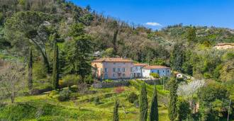 Villa com Charme Histórico em Lucca