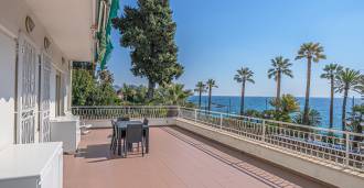 Está disponível para aluguel um apartamento de luxo em Sanremo.