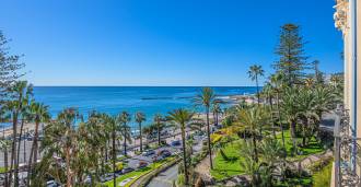 Apartamento de luxo à beira-mar em San Remo para aluguel