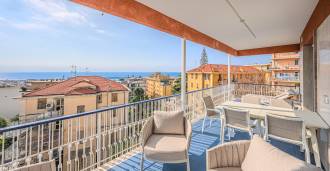 Apartamento em Sanremo reformado à venda