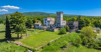 Castelo luxuoso à venda em Viterbo