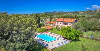 Vende-se magnífica propriedade agroturística na Toscana