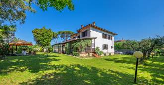 Villa de luxo à venda em Marina di Carrara