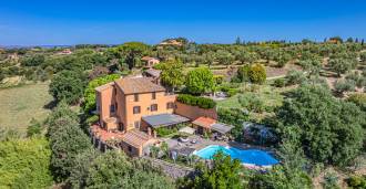 Vende-se magnífica propriedade em Viterbo