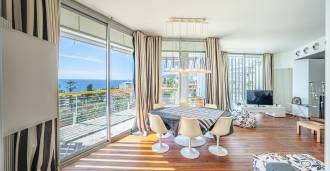 Apartamento luxuoso à beira-mar em Sanremo à venda