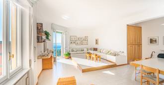 Apartamento à beira-mar em Sanremo, opção luxuosa à venda