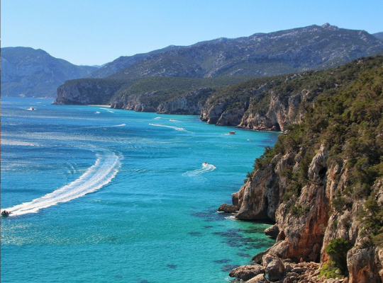 Terra fabulosa da ilha da Sardenha da Itália